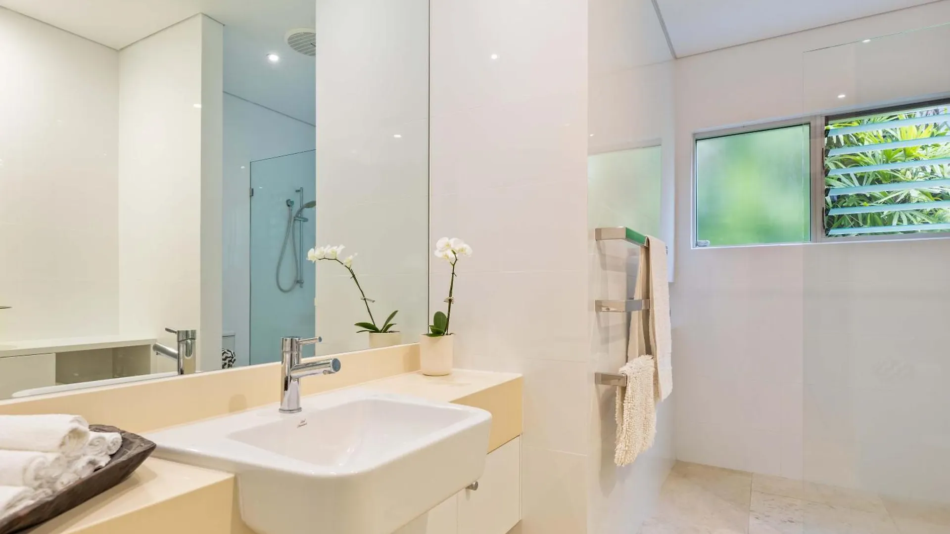 Beachfront 4 Bedroom Luxury Home - 16 Solander Boulevard 道格拉斯港 澳大利亚